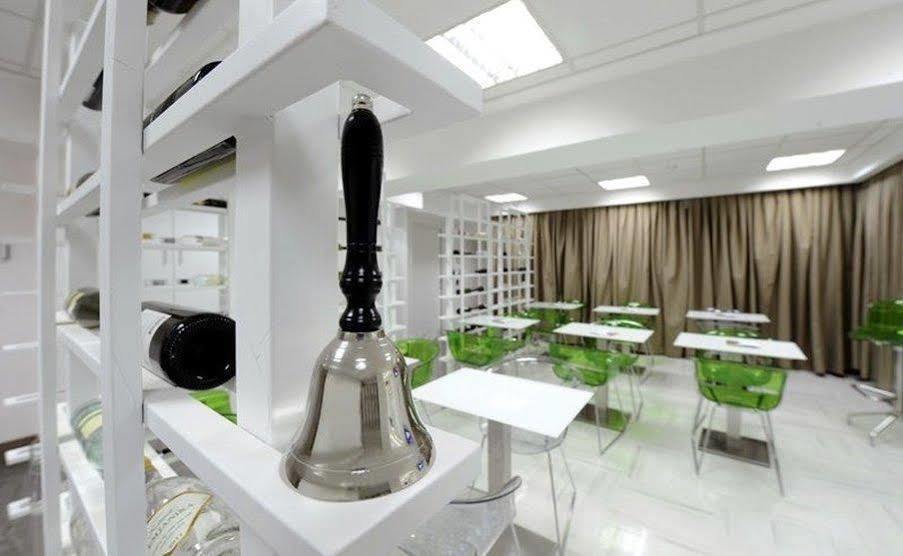 Ibis Styles Skopje Hotel ภายนอก รูปภาพ